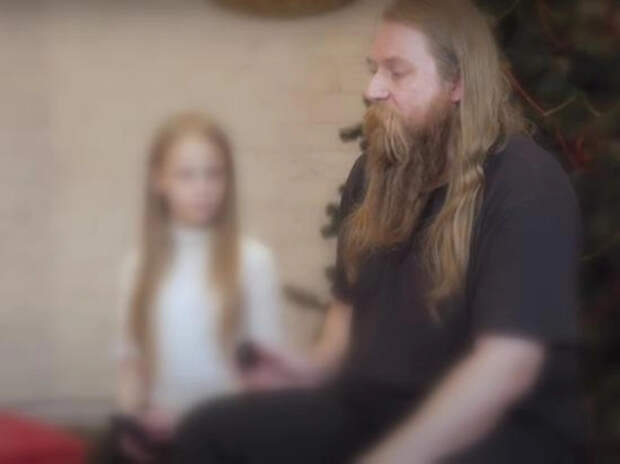 Алиса Теплякова получила диплом. И пошла в школу для умственно отсталых