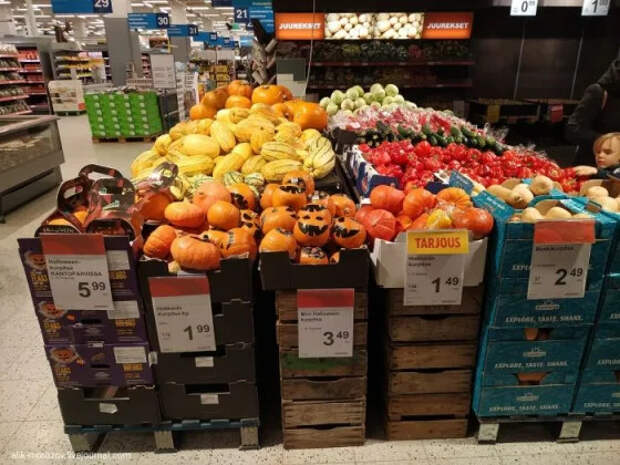 Финны крадут продукты от ненависти к России