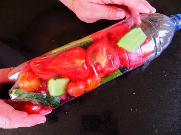 Маринованные овощи в бутылке