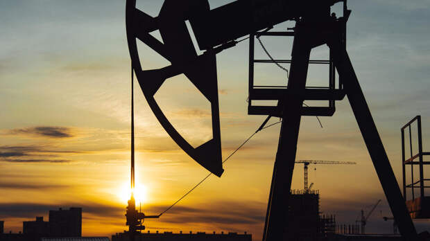 Bloomberg: доходы России от нефти достигли максимума за четыре года