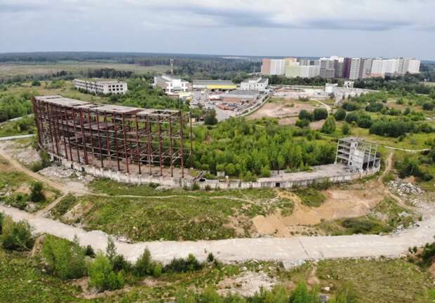 Недостроенный производственный корпус «Центра вычислительной техники и электроники».