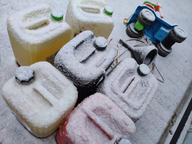 Без вреда и с пользой: эксперты рассказали, как "бережно" мыть машину зимой