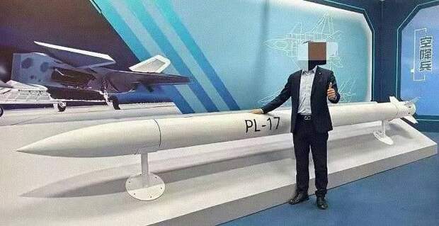 Китайский аналог российской Р-37М показали крупным планом