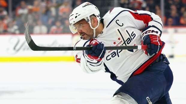 «Вашингтон» показал фото Овечкина с 1000-й шайбой в НХЛ