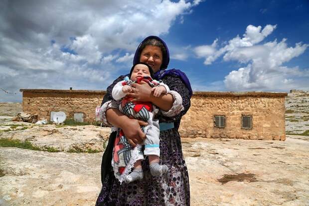 Харран, Турция, 2014 мамы, материнская любовь, мать и дитя, путешествия, трогательно, фото, фотомир, фотоочерки