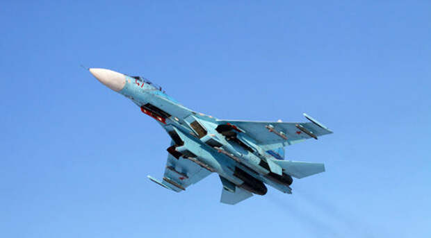 Российский Су-27 перехватил самолет НАТО над Балтикой