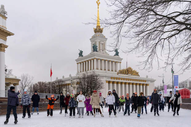 Благотворительный день на катке ВДНХ