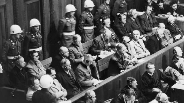 "Остались верны фюреру": куда делись 8 миллионов членов НСДАП после войны