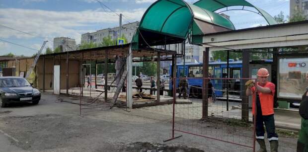 Почему в Барнауле сносят киоски на остановке «Цветочная»