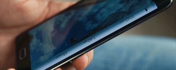 Пожилая женщина воровала у школьников мобильные телефоны
