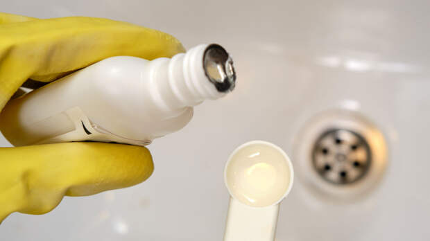 Этот метод лечения вас удивит: врачи рекомендуют купаться в отбеливателе