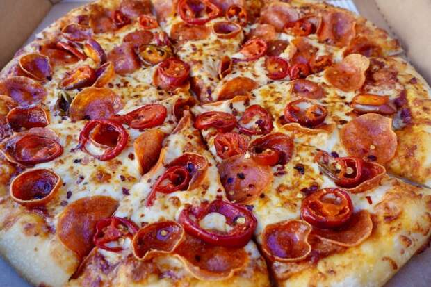 Pizza Hut Spicy Lovers Pizza Review