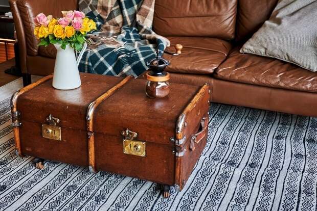Мебель из старых чемоданов: 5 интересных идей