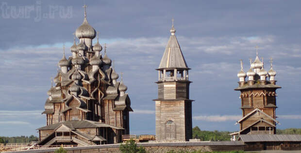 Россия, Погост Кижи, Кижи, Покровская церковь, Преображенская церковь, музей под открытым небом, храмы Карелии, древнерусское деревянное зодчество, достопримечательности России