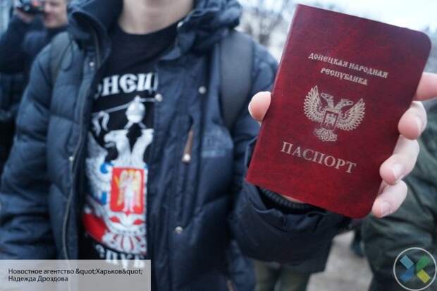 Киев продолжает рвать последние ниточки с Донбассом: ДНР и ЛНР становятся российскими регионами