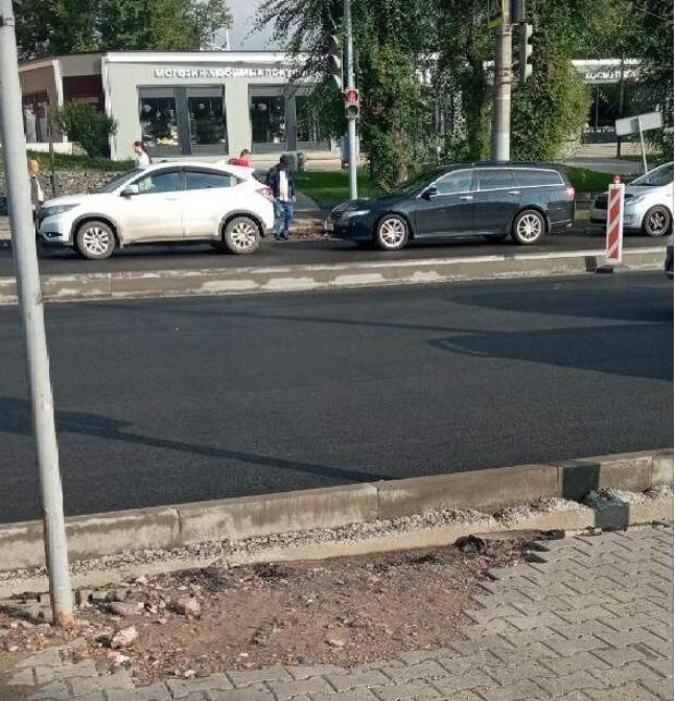 В красноярском Студгородке после ремонта дороги исчез переход