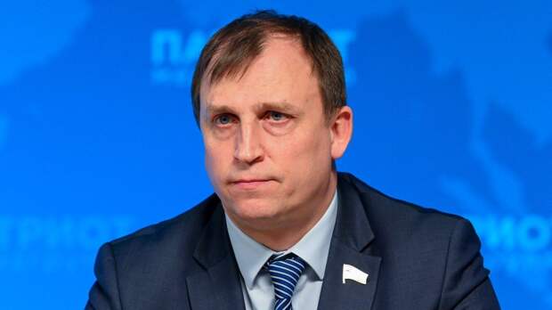 Вострецов после заявления Медведева о врагах России призвал избавиться от «тромбов во власти»