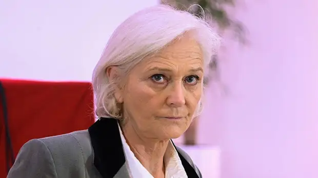 В Европарламенте сообщили о намерении взыскать крупную сумму с Ле Пен