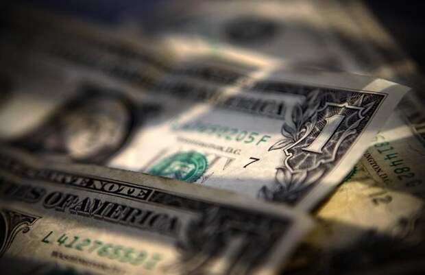 ЦБ РФ установил курс доллара США с 19 октября в размере 71,1714 руб.