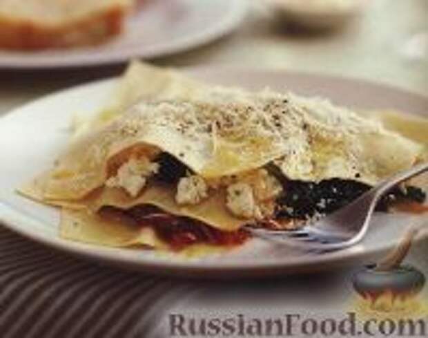 Фото к рецепту: Лазанья с грибами, сыром и шпинатом