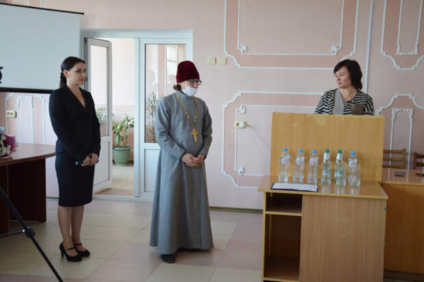 Медицинским сестрам городской больницы Севастополя вручили медали