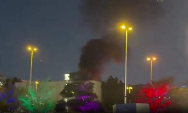 Пожар возник в районе консульства США в Дубае из-за атаки беспилотника