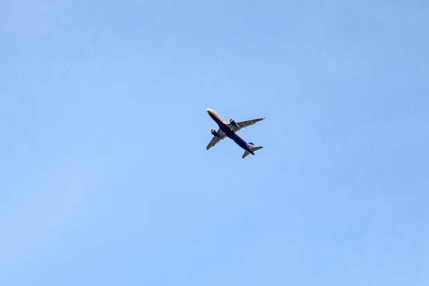 Самолет подал сигнал бедствия в российском аэропорту