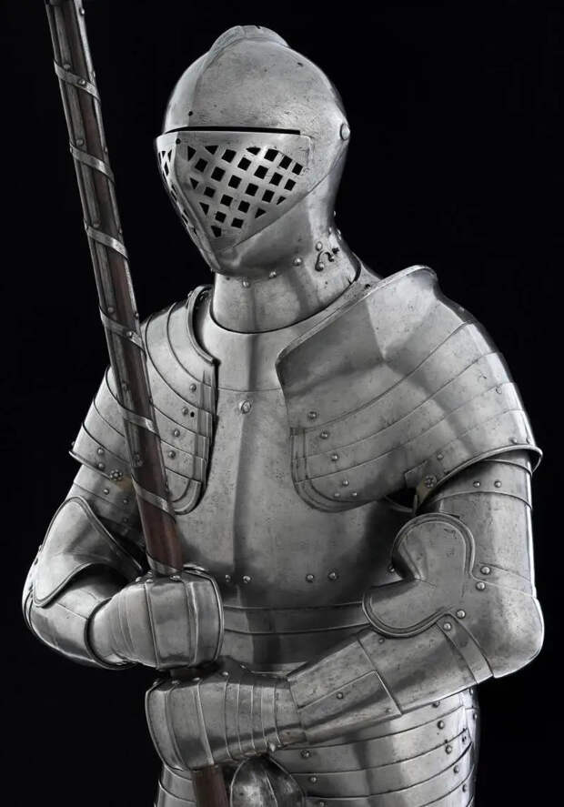 Турнирные доспехи Генриха VIII 1520 года для «Поля золотой парчи»