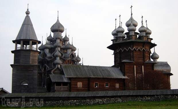 Россия, Погост Кижи, Кижи, Покровская церковь, Преображенская церковь, музей под открытым небом, храмы Карелии, древнерусское деревянное зодчество, достопримечательности России