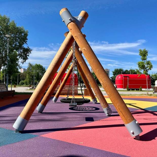 У тверского парка "Россия - моя история" открылась детская площадка