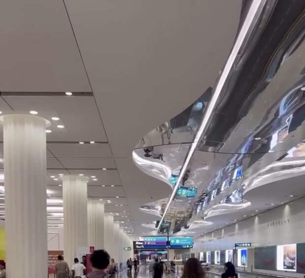 Телеведущая Ирена Понарошку сообщила, что вернулась с семьей в Россию