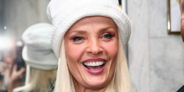 Агент «Глория»: в Риге напомнили Вайкуле неудобную правду о работе на КГБ