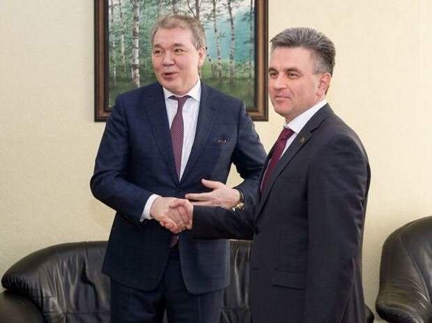 Киев должен вернуть России пол-Украины в случае признания советской Киев должен вернуть России пол-Украины в случае признания советской