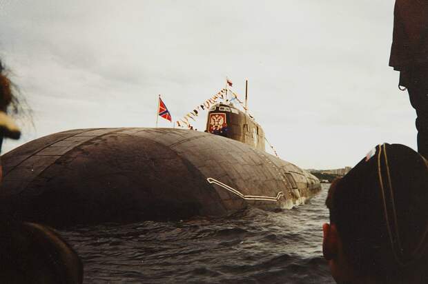 Это фото подлодки сделано 30 июля 2000-го, на День ВМФ. Фото: Из семейного архива. Пересъемка: Александр ГЛУЗ 