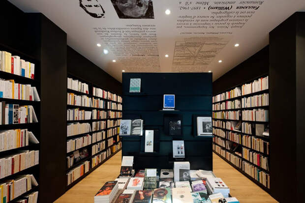 Из такого книжного не выйдешь без покупки
