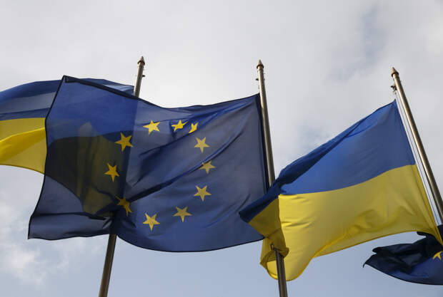 Политолог Суздальцев заявил, что Украина живет натовскими поставками, не понимая, что это просто «флаг»