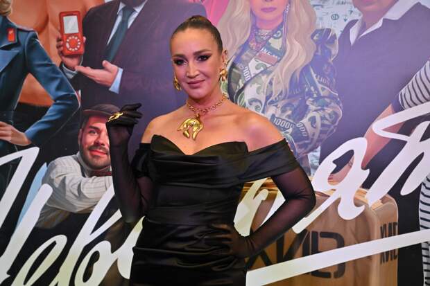 Бузова описала конфликт с попутчиком в самолете фразой «я просто обалдела»