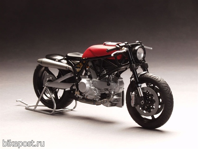 Кастом Ducati Flat Red