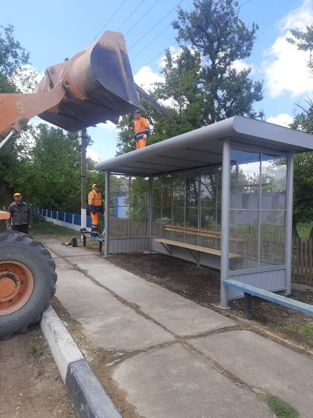 На крымских дорогах установили новые остановки