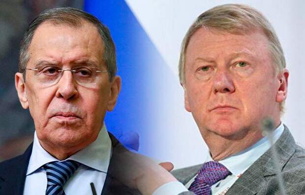 Лавров давно просится в отставку и бьет челом президенту, его могут  заменить на Чубайса и это будет финальная точка