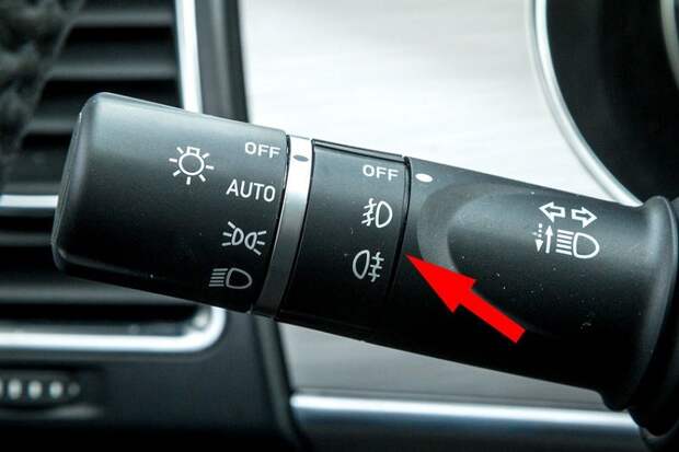 Кнопки в автомобиле, о предназначении которых многие не знают авто, водитель, кнопки, опции, секретки