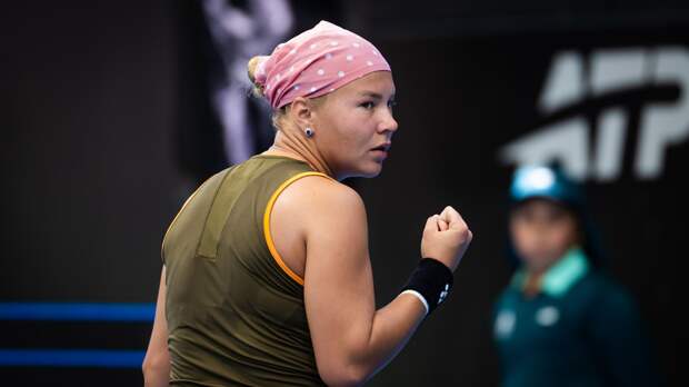 Шнайдер вышла в полуфинал турнира в Аделаиде