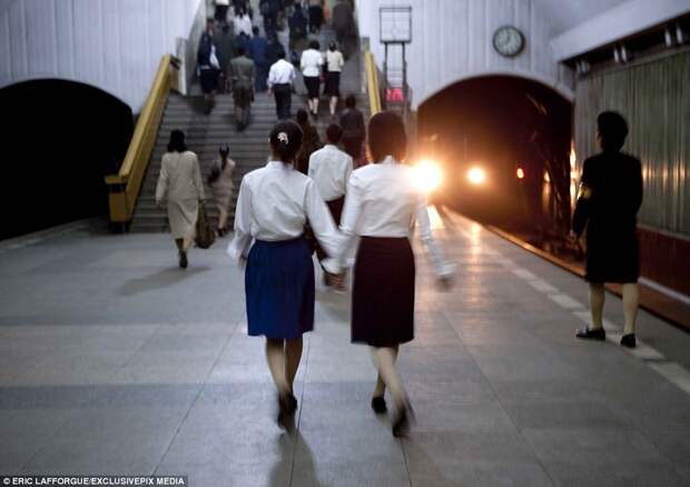 К ядерной атаке - готовы: метро Пхеньяна имеет функцию надежного бомбоубежища Пхеньян, кндр, метро, метрополитен, северная корея, убежище, фото, фотограф