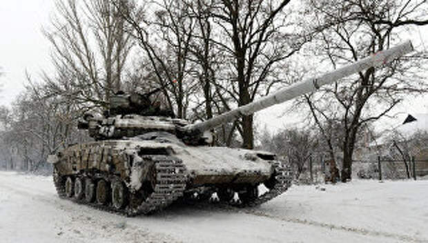 Танк Вооруженных сил Украины под Донецком. Архивное фото