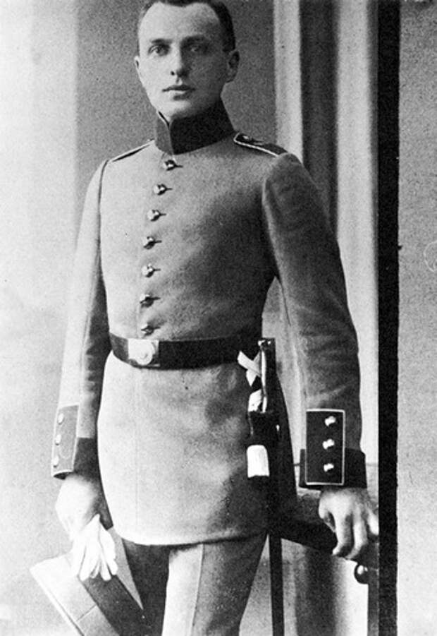 Alfred_Lichtenstein_1914.jpg