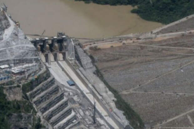 В сеть попало случайное видео прорыва плотины в Колумбии
