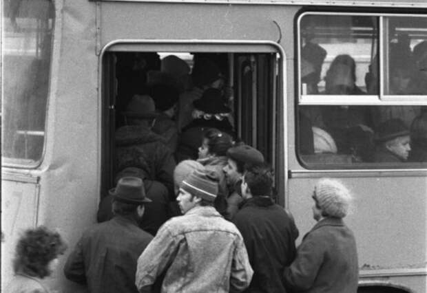 1 апреля 1935 г: Торжественное открытие автобусного движения во Владимире