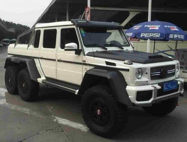 Шестиколесный "Гелик" от Mansory сгорел в Китае Шестиколесный "Гелик" от Mansory сгорел в Китае g63, mansory, mercedes-benz, авария, дтп, пожар