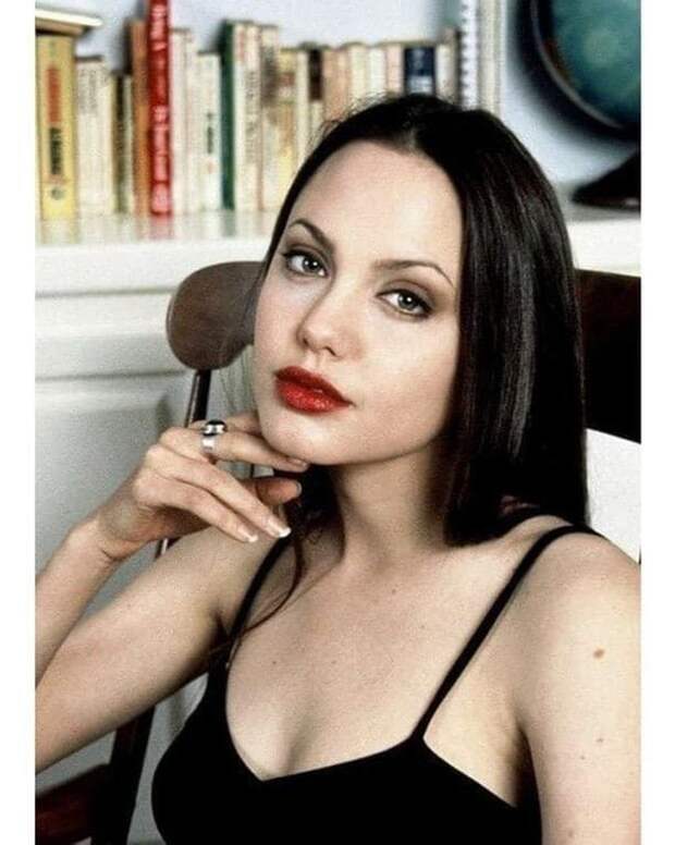 Актриса