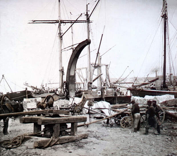 В порту Санкт-Петербурга, 1896 г. В порту Санкт-Петербурга, 1896 г.